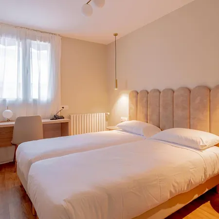 Grand Hotel Senia - Paris Orly Airport-3